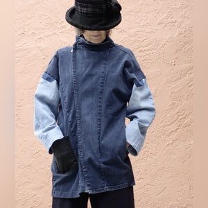 Unique Jean Jacket Recycled M
Belinda One Off